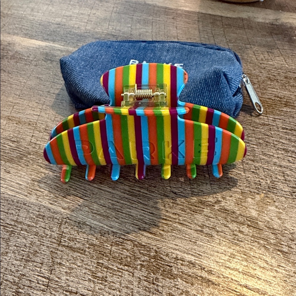 Parke Claw Clip NWT - Picture 3 of 3